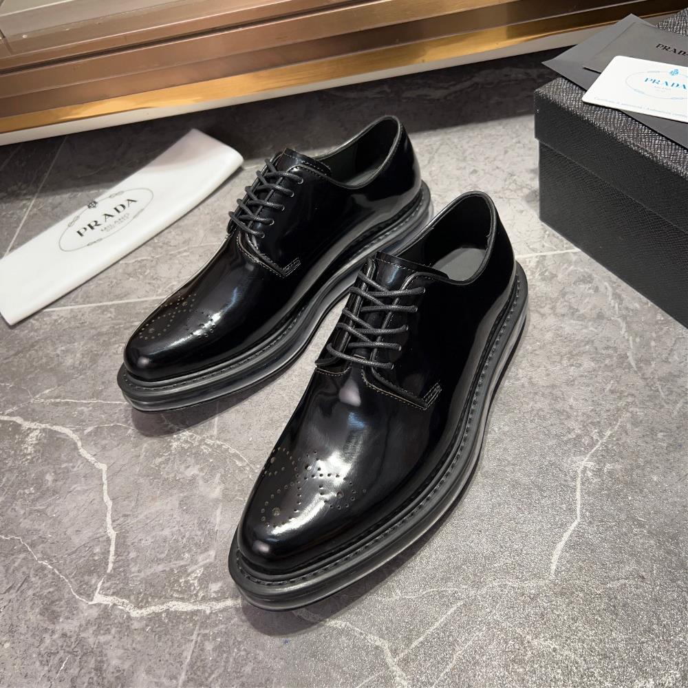 Prada Family Chelsea Mens Shoe Super A Goods This Chelsea shoe is equipped with an air cushioned t