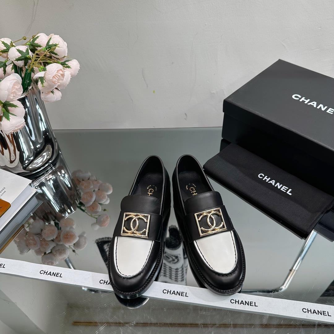 chanel 2023s latest explosive Lefu single shoe with a college style and super beautyTop level versi