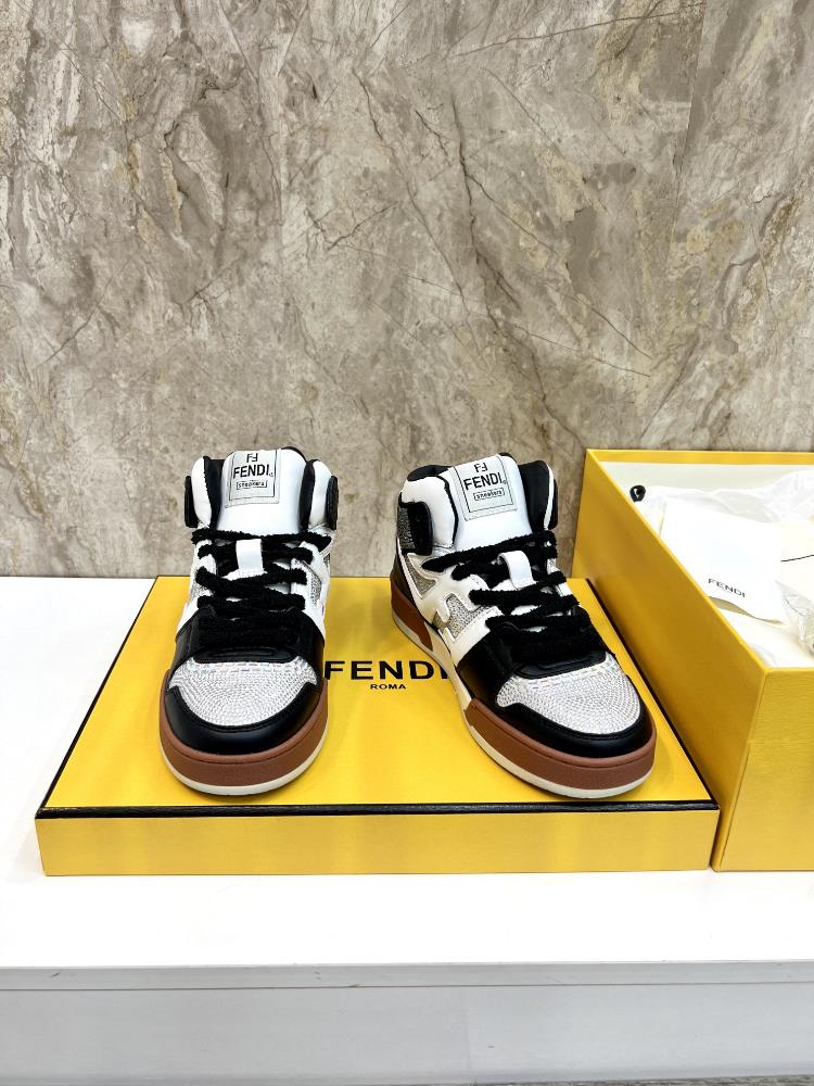 Original quality hot diamond series for couplesBrand Fendi FENDICustomized size 3544 mens 38 45Grade Original QualityImported original cowhide stitc