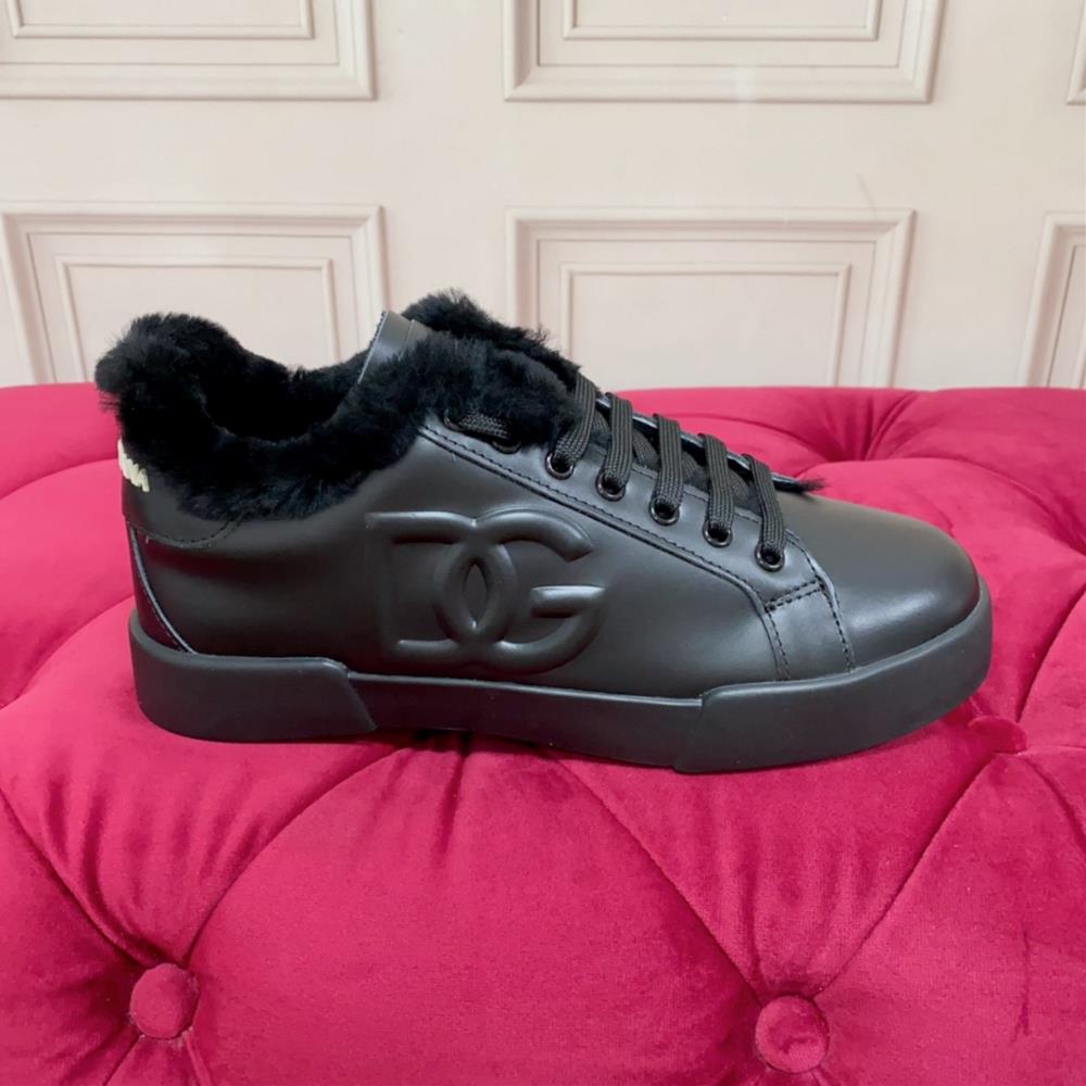 Maoli is a customized highend version of highquality brand soles DOLCE GABBANA a topl