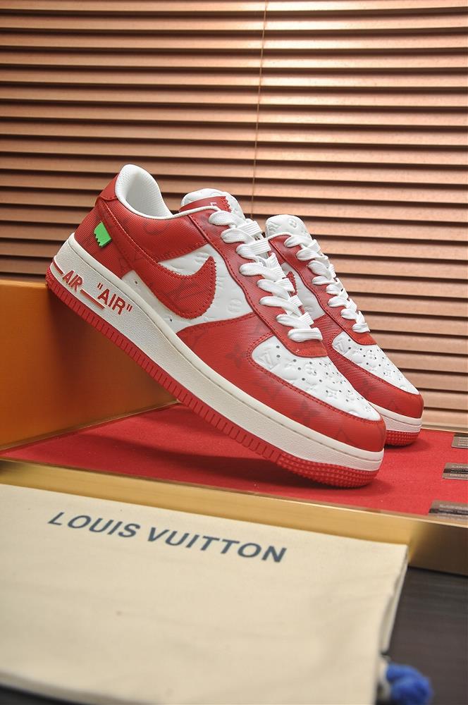 LOUIS VUITTONs new original LV the toplevel version of Louis Vuittons classic trendy shoes are made of imported original calf leather breathable m