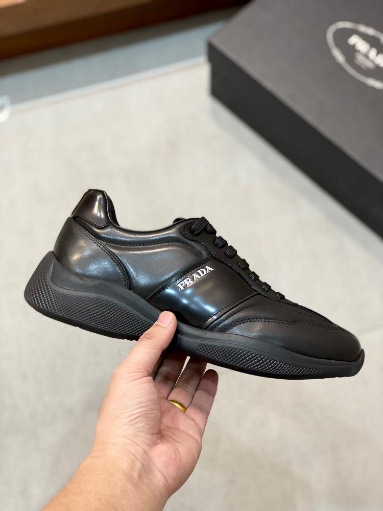 420 Prada AutumnWinter Leather Lining Mens Lace Up SneakersTop quality imported Napa cow