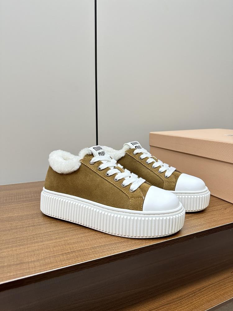 Miao Miao Miao 2023 Early Autumn New Wool Sneakers The latest casual small white shoes featured in the counter are now available in hard goodsA popula