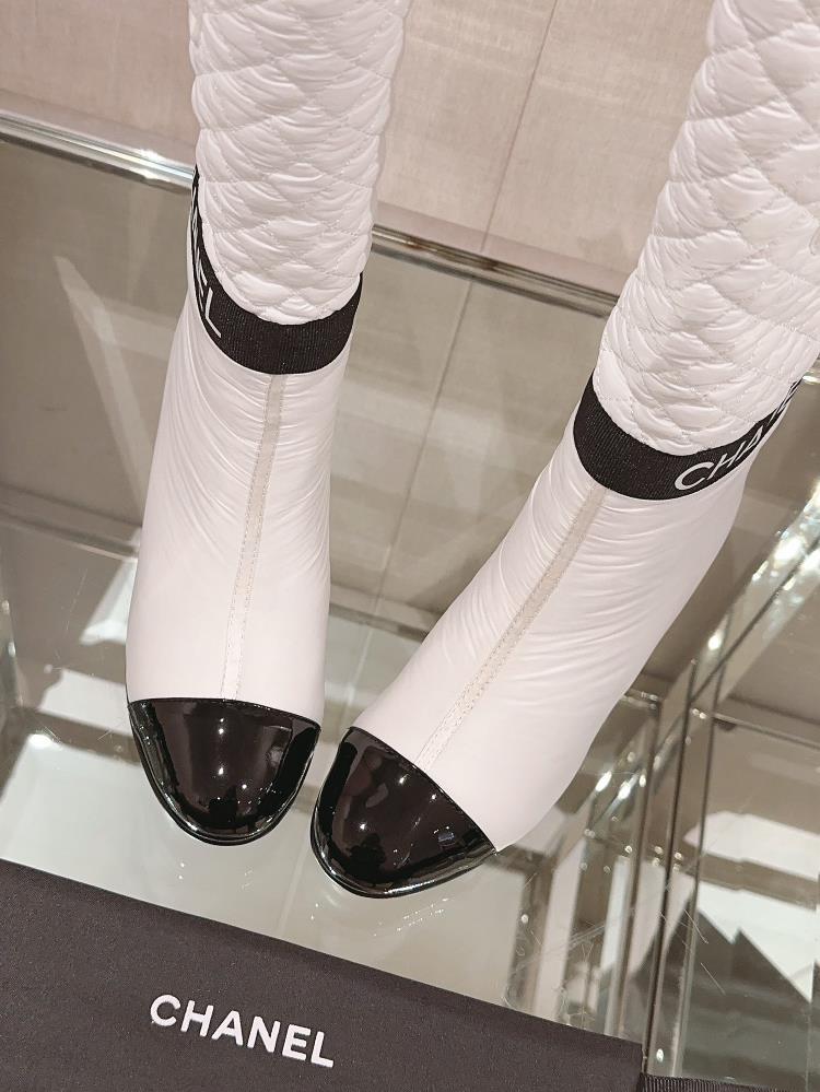 Xiaoxiang Chanel Autumn and Winter Down Thick Heels Boots The down bun feels warm and ligh