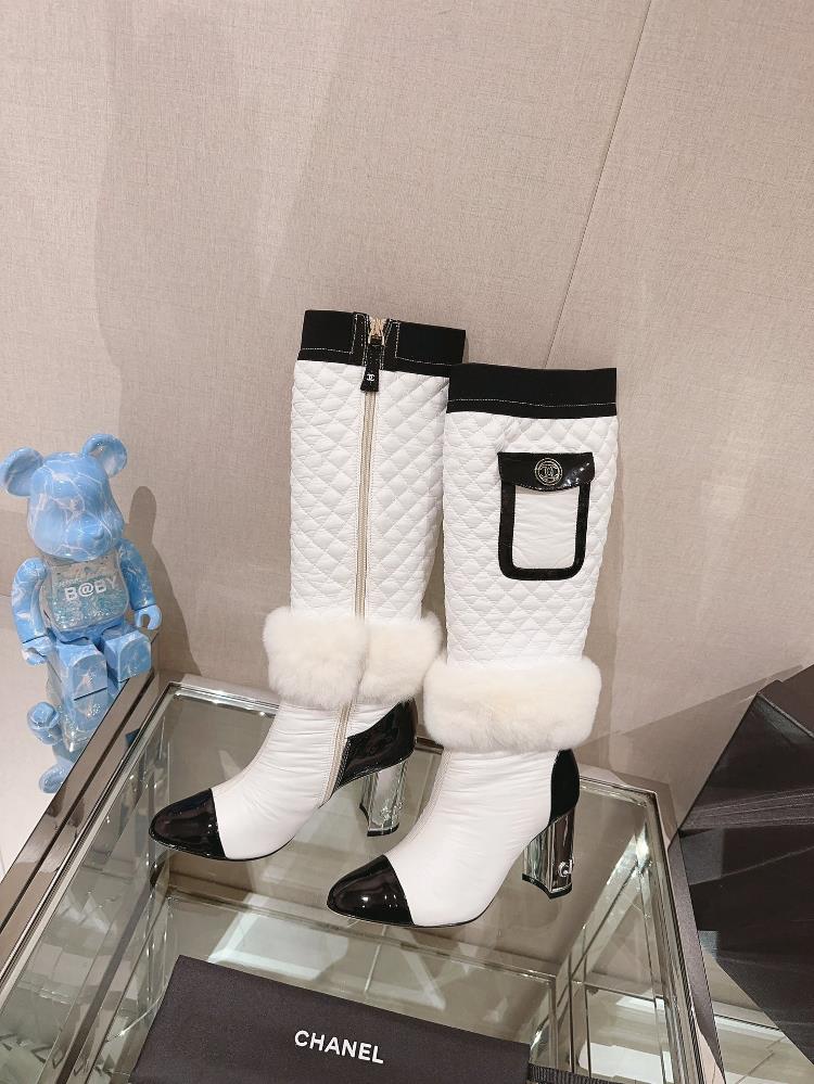 Xiaoxiang Chanel Autumn and Winter Down Loop High Heel BootsThe down bun feels warm and light on the feet and I really love the overall design Its