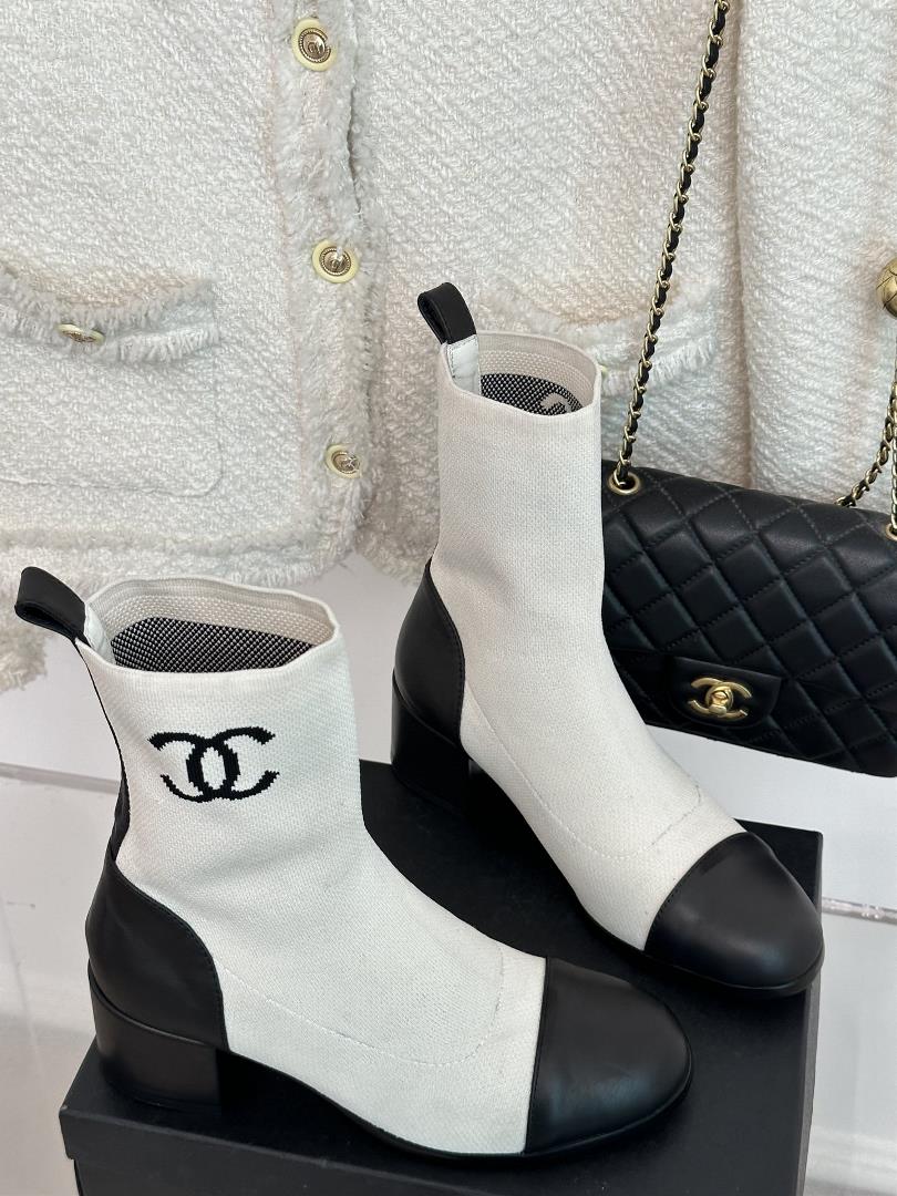 factory price chanel 23s autumn and winter new product double c thick heel socks boots t