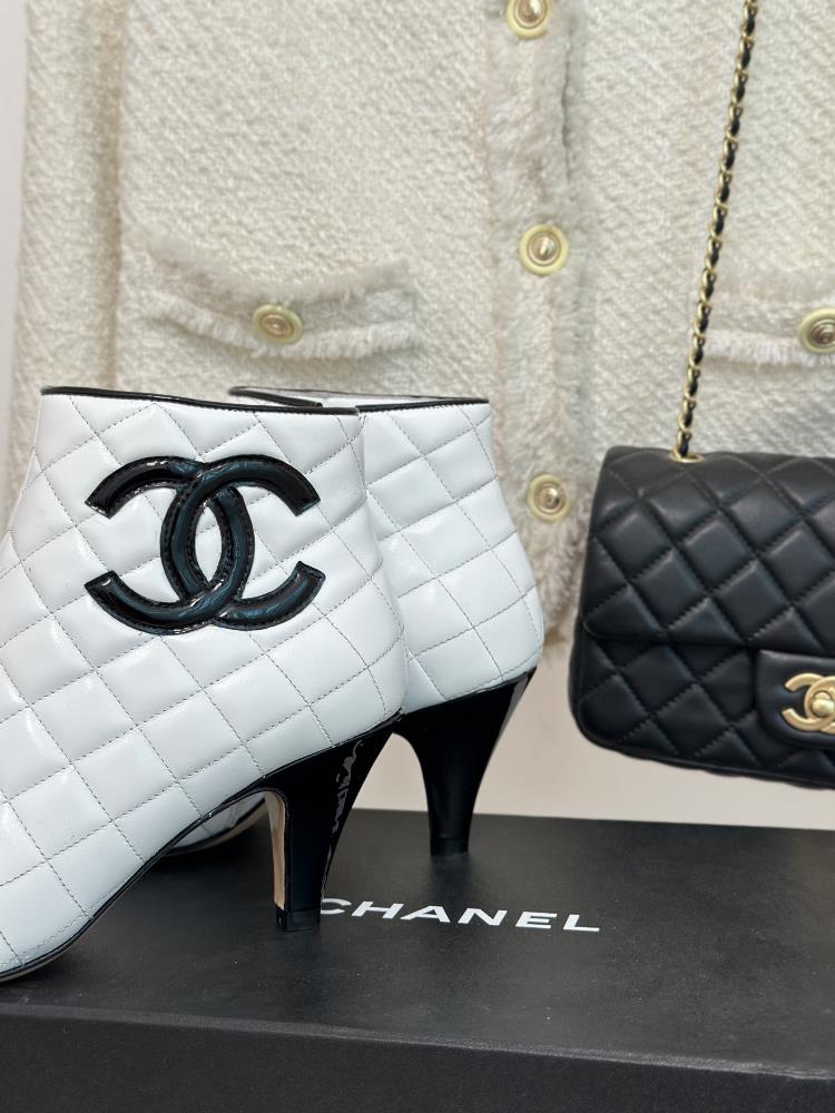 Factory price  CHANEL 23c New ProductDouble C diamond checkered high heeled short bootsThe