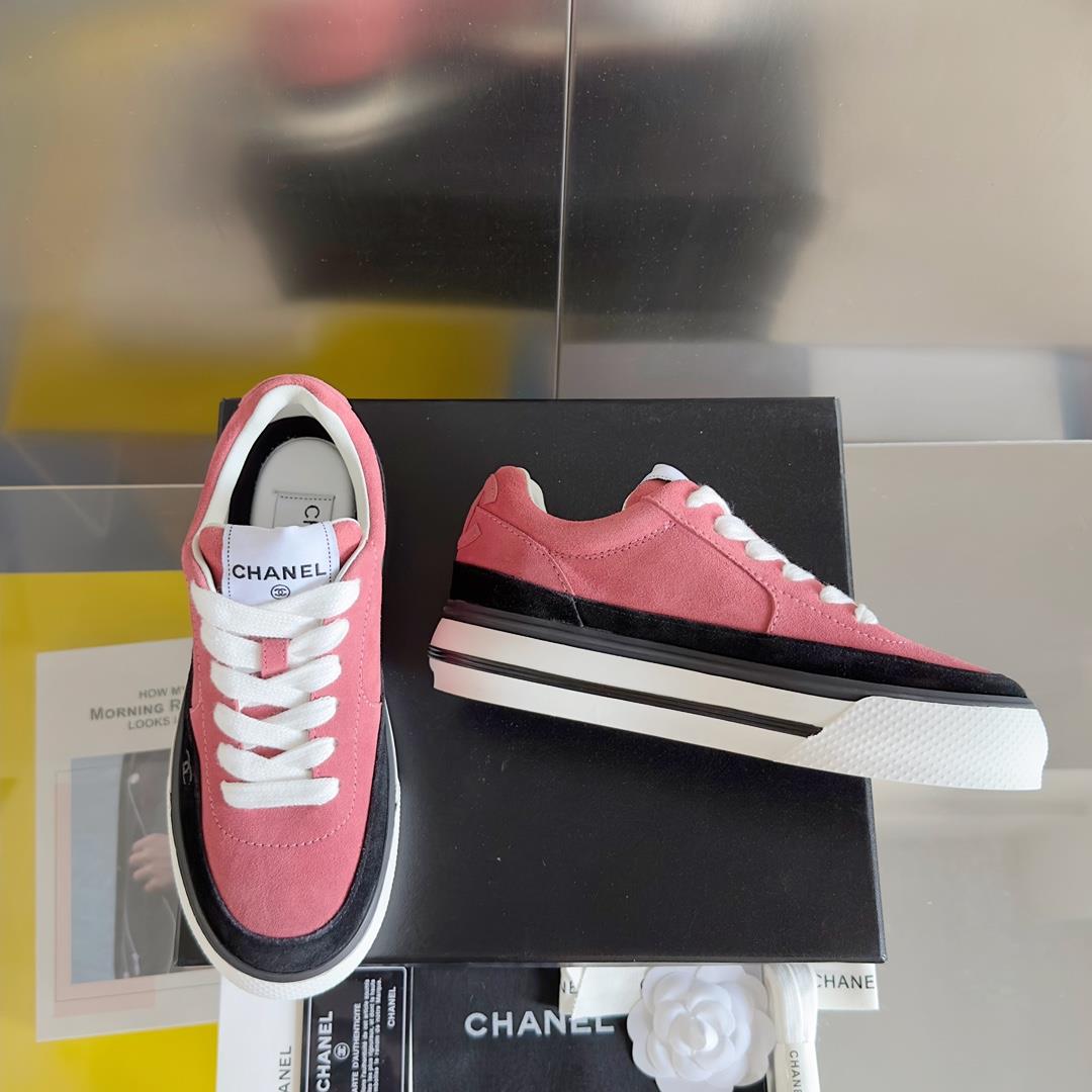 Top level version Low Chanel Chanel 23B Panda Color Sneaker Xiaoxiang Casual Sports Shoes