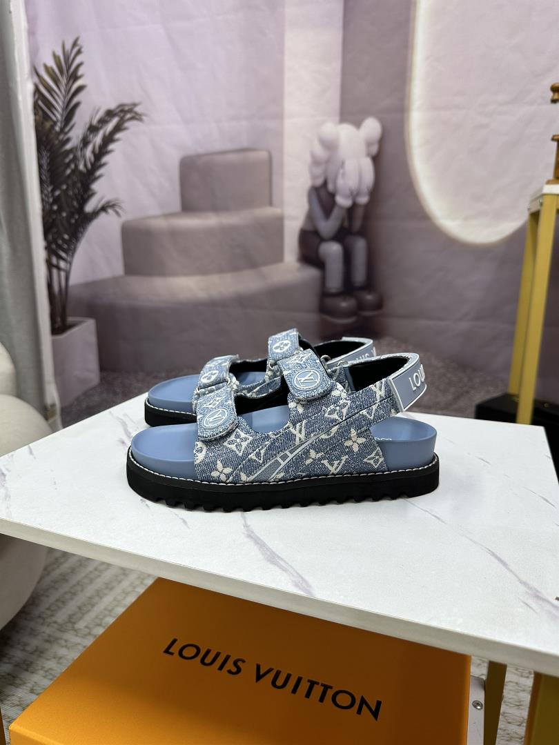 LV Louis Vuitton luxury brand sports and leisure sandals are made of imported original cowhide mater